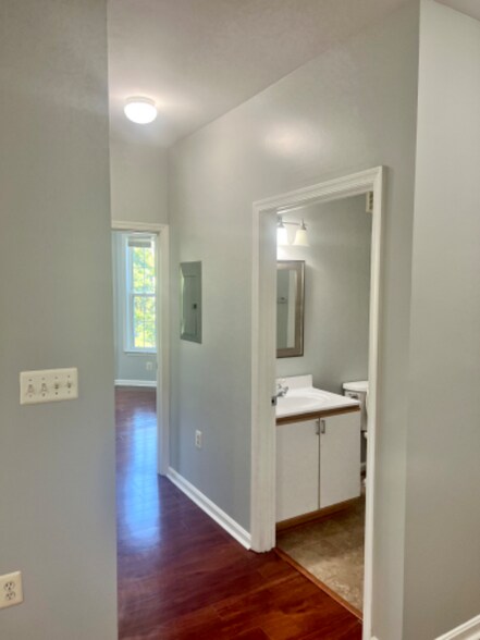 Building Photo - 15605 Everglade Ln