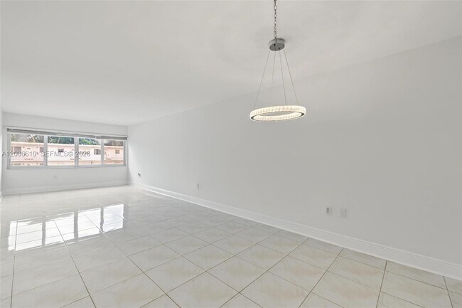 Building Photo - 2690 SW 22nd Ave