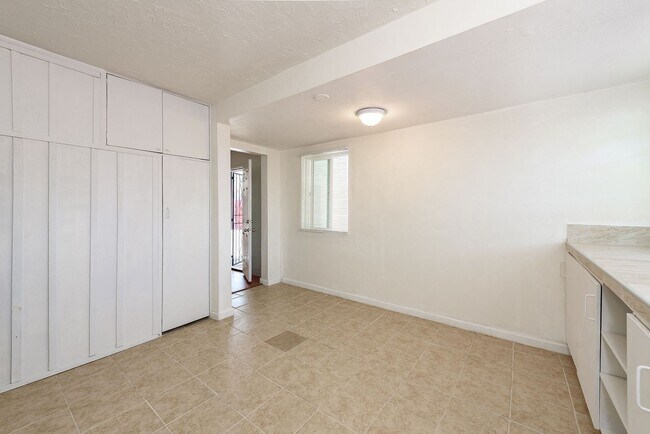 Building Photo - 1176 2nd Ave