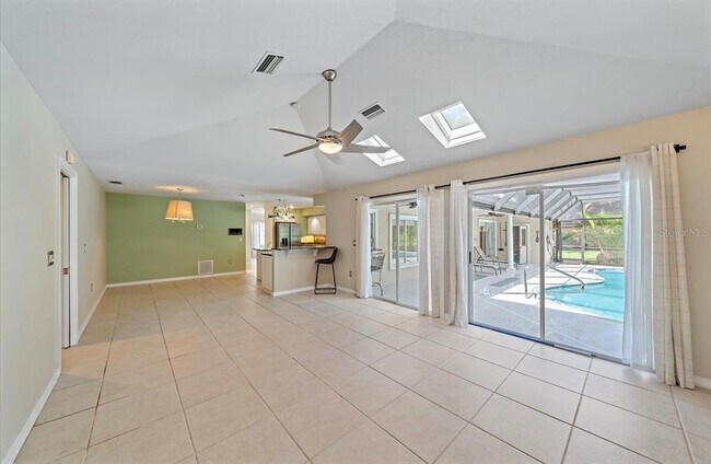 Building Photo - 4551 San Siro Dr