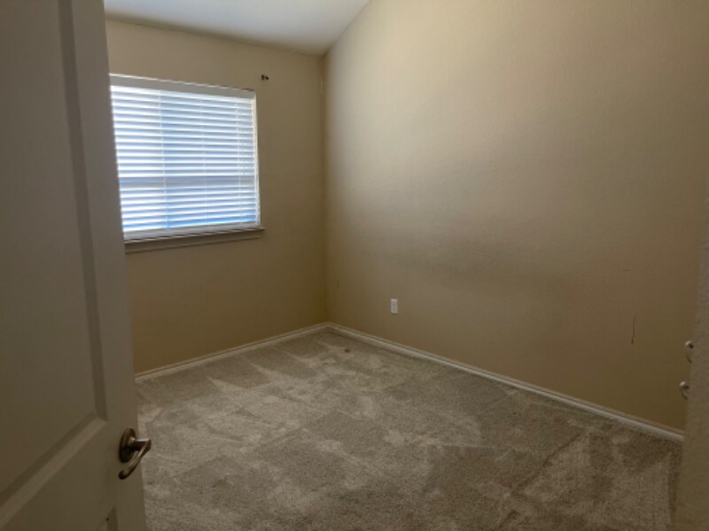 Building Photo - 412 Windridge Dr