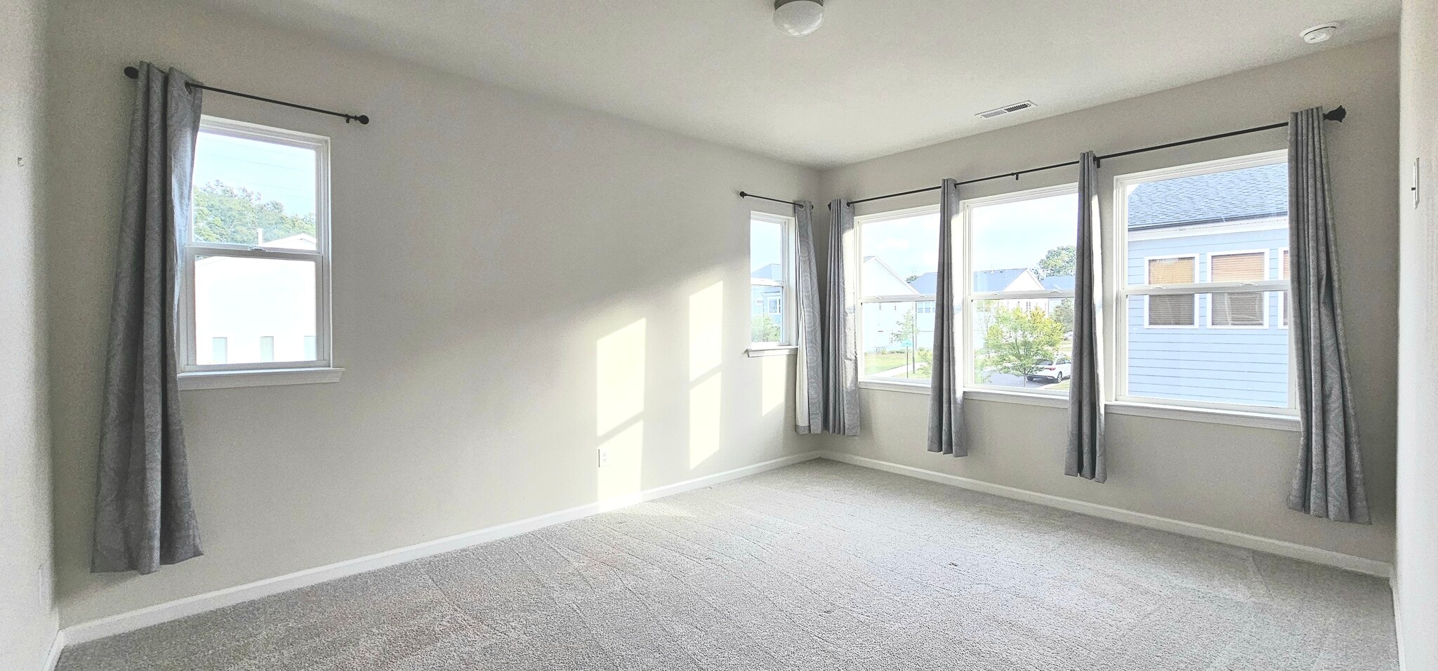 Building Photo - 904 Kinsey Aly