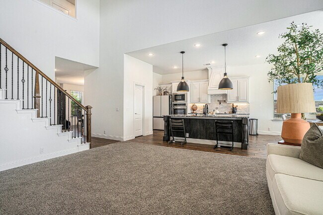 Building Photo - Exquisite 5-Bedroom, 3.5-Bath on 0.46 Acre...