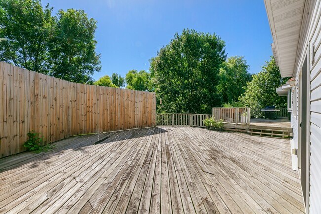 Building Photo - 645 US-12