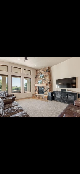 Building Photo - 1747 W Red Cloud Cir