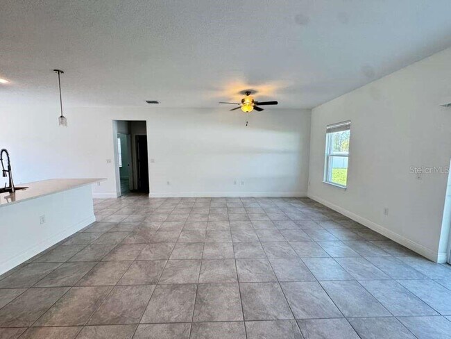 Building Photo - 769 Marion Oaks Pass