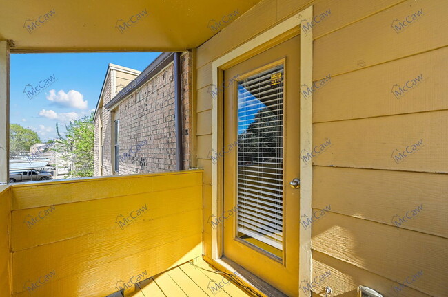 Building Photo - 6184 Vega Dr
