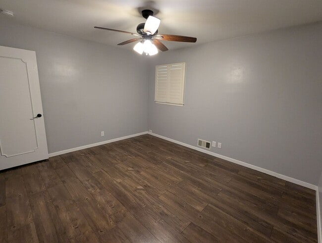 Building Photo - Charming & Spacious Home in the Heart of R...