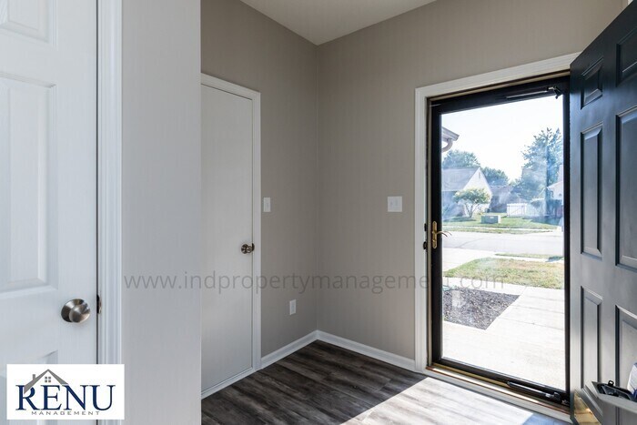 Building Photo - 2710 Lucas Dr