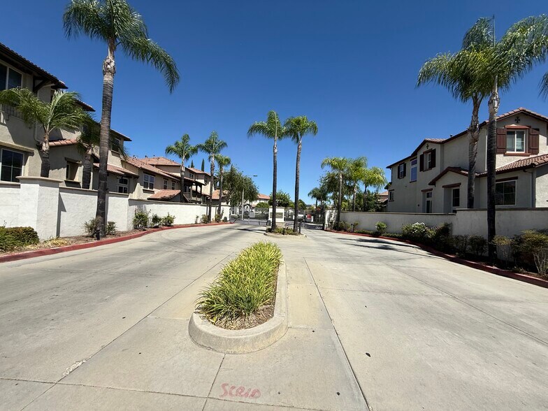 Gated Community - 33710 Willow Haven Ln