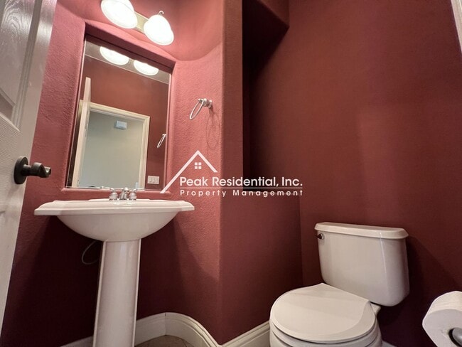 Building Photo - Beautiful 3bd/2.5ba Elk Grove Home