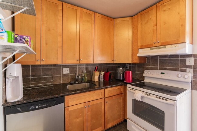 Building Photo - 226 W Rittenhouse Square