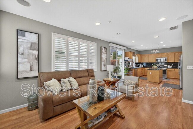 Building Photo - 729 Copperfield Ct