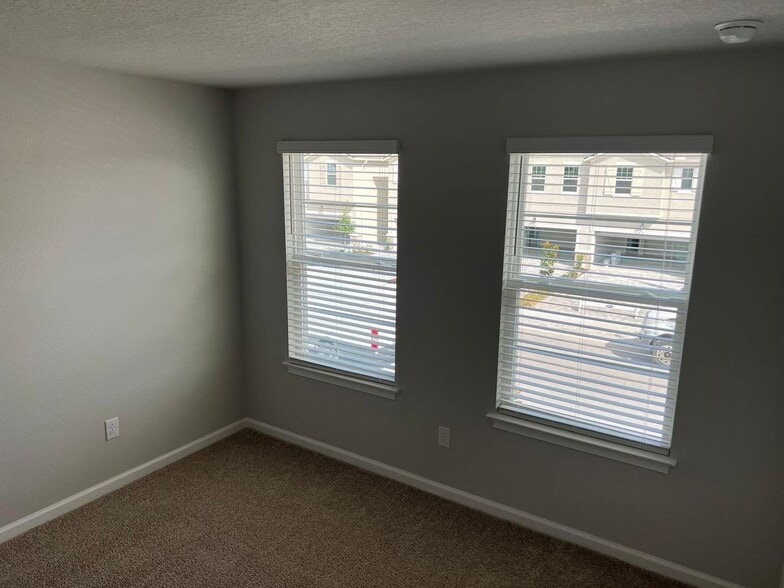 Building Photo - 4069 Cloud Hopper Wy