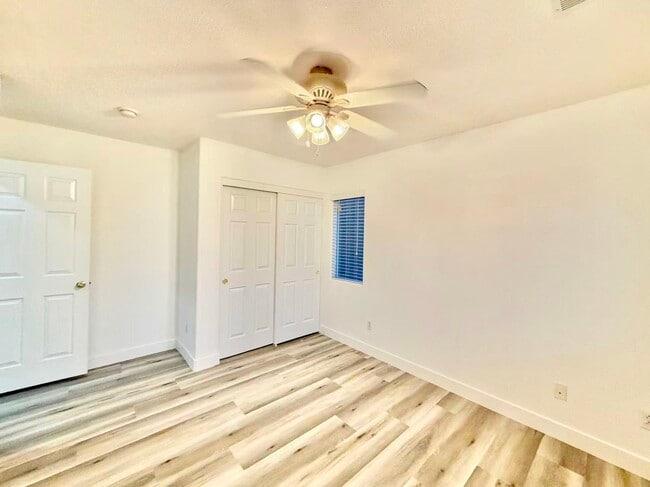 Building Photo - 6436 Casamar St