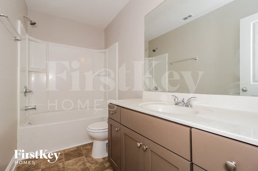 Building Photo - 119 Dynasty Ln