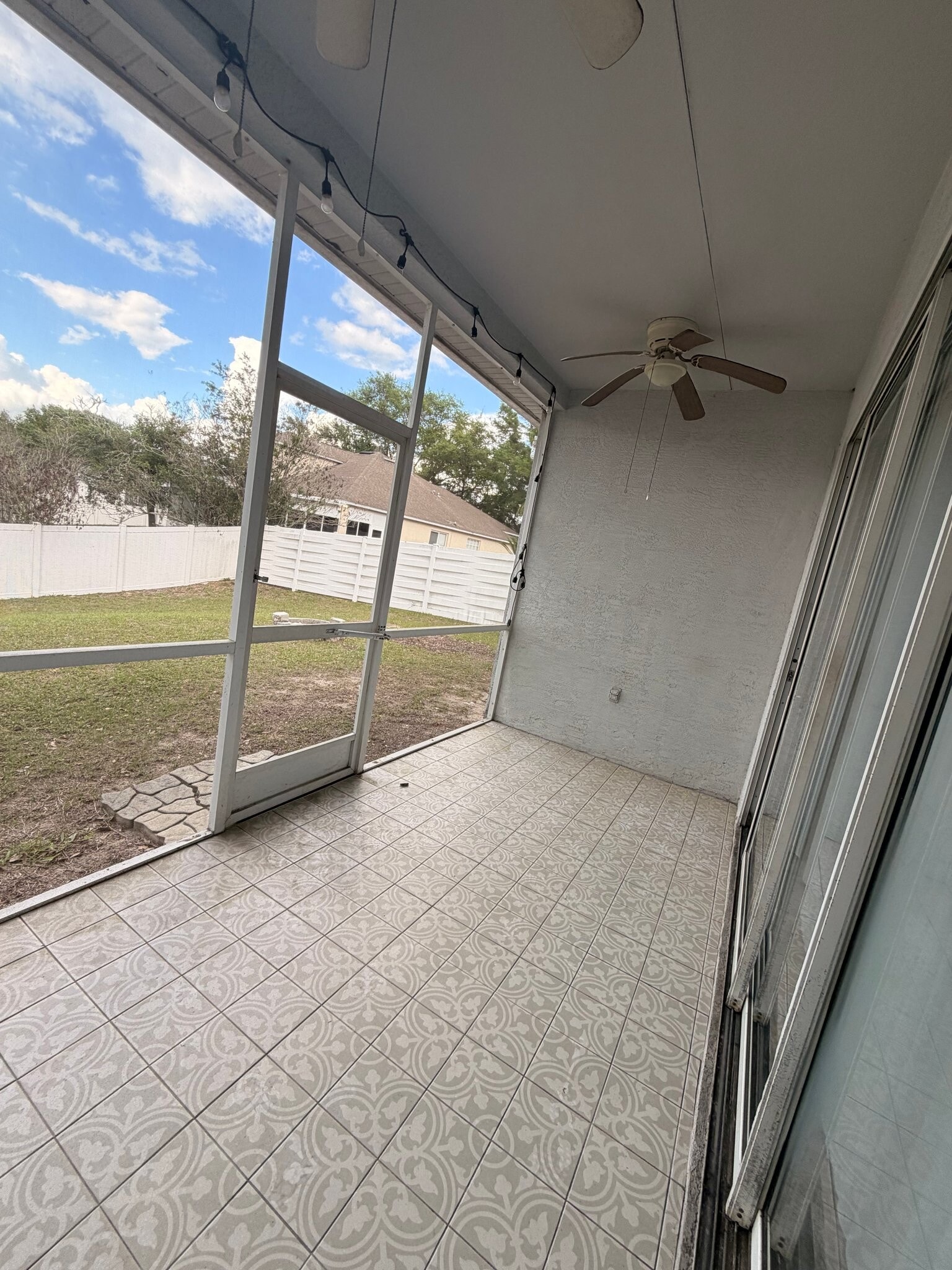 Building Photo - 704 Grand Canyon Dr