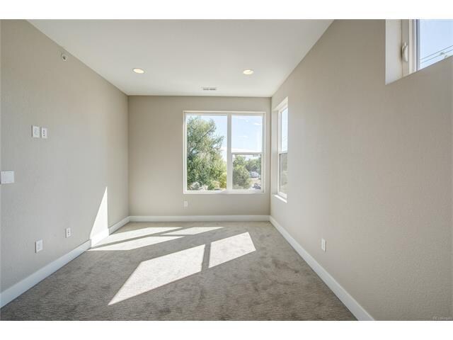 Building Photo - 1725 Eaton St