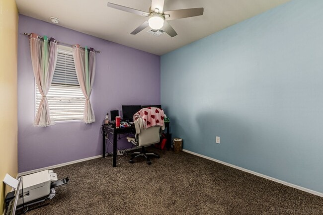 Building Photo - 5 Bedroom home in Maricopa