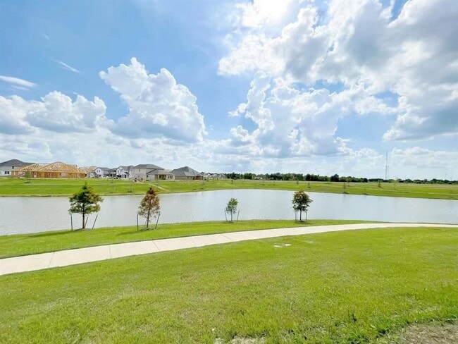 Building Photo - 4403 Silvergrass Ln