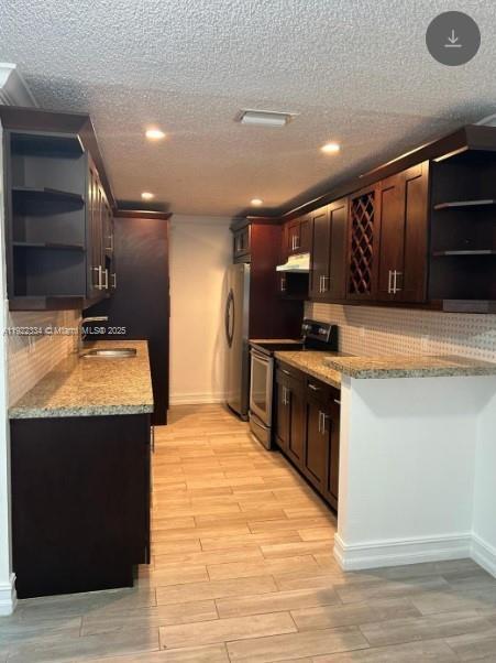 Building Photo - 35 NE 12th Ave