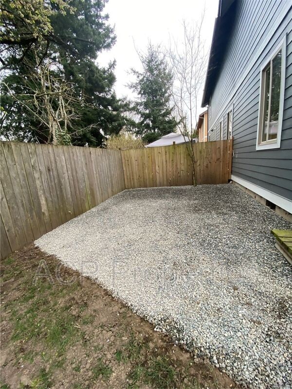 Building Photo - 5895 Cedar St