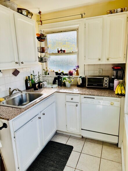 Building Photo - 56 Windle Park