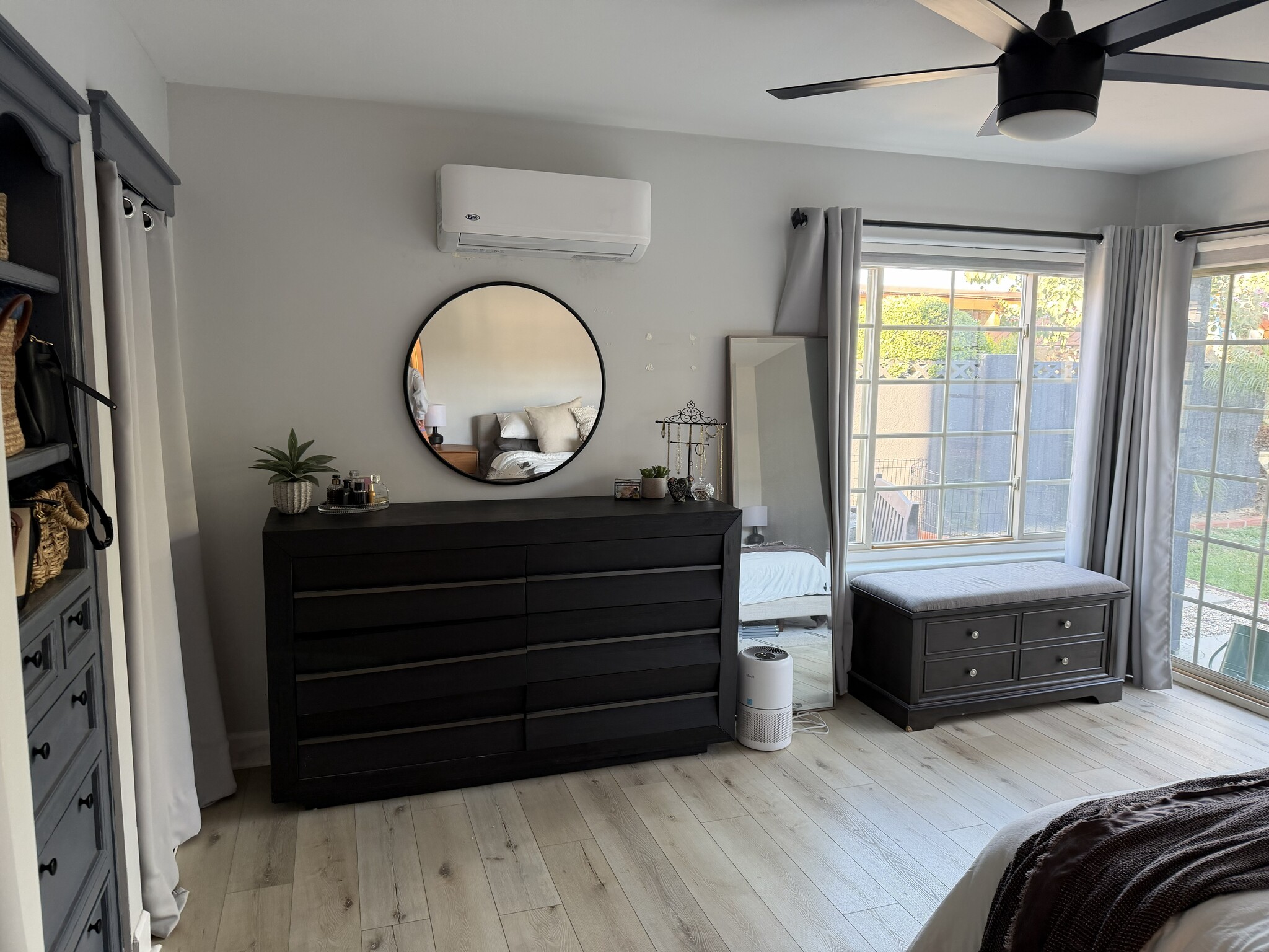 downstairs bedroom - 2252 Cornell Dr