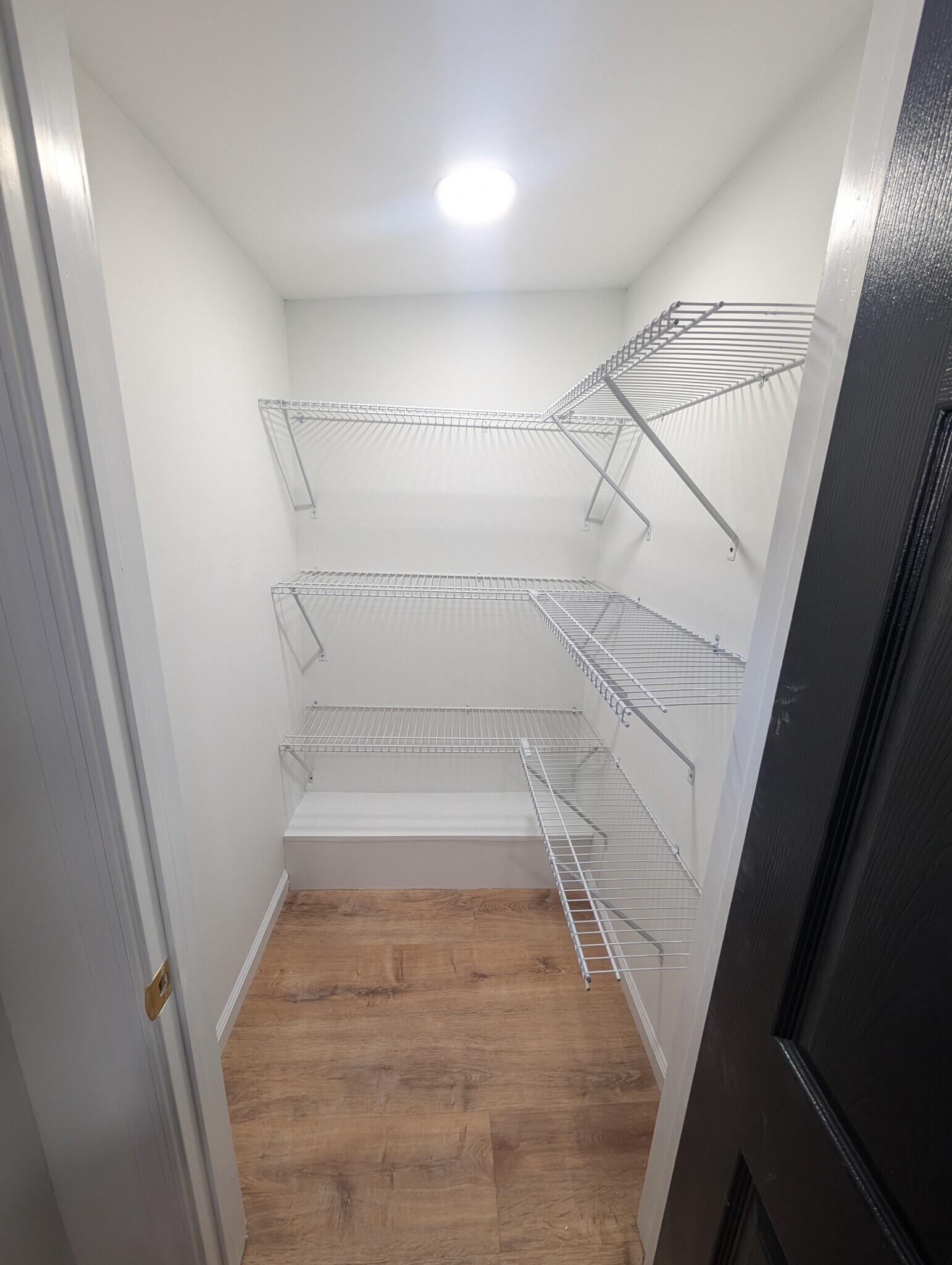 Building Photo - 6017 Vine St