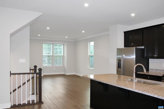 Building Photo - 2061 Lockwood Dr