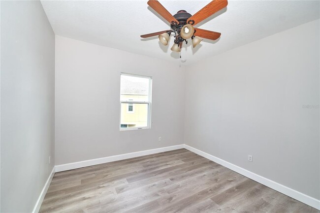 Building Photo - 13565 Fountainbleau Dr