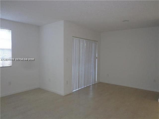 Building Photo - 1267 SW 46th Ave