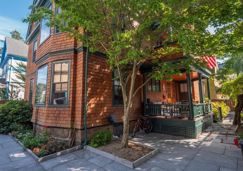 Building Photo - 17 Lincoln St