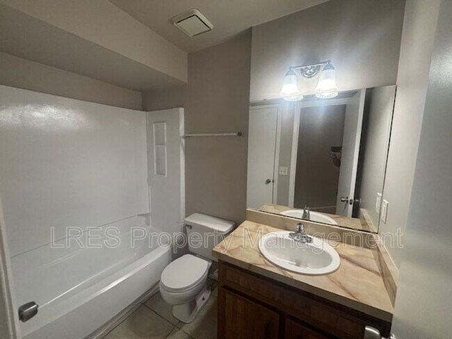 Building Photo - 4638 Lighthouse Cir