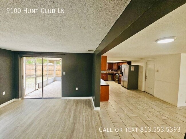 Building Photo - 9100 Hunt Club Ln