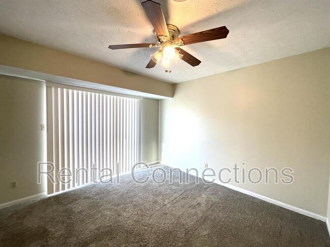 Building Photo - 703 Joseph Ln