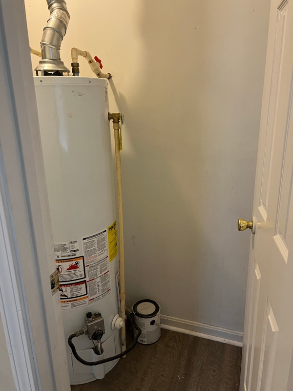 Building Photo - 107 S 6th St