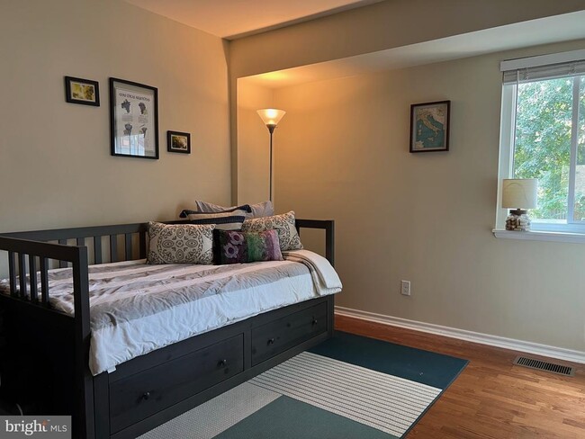 Building Photo - 1750 Westwind Way