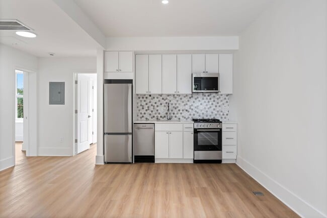 Building Photo - Brand-New Luxury Residences in the Heart of Historic Capitol Hill