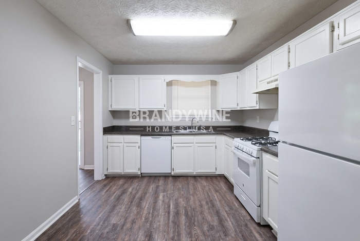 Building Photo - 6575 Smoke Ridge Dr