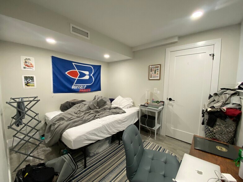 Building Photo - 149 Foster St