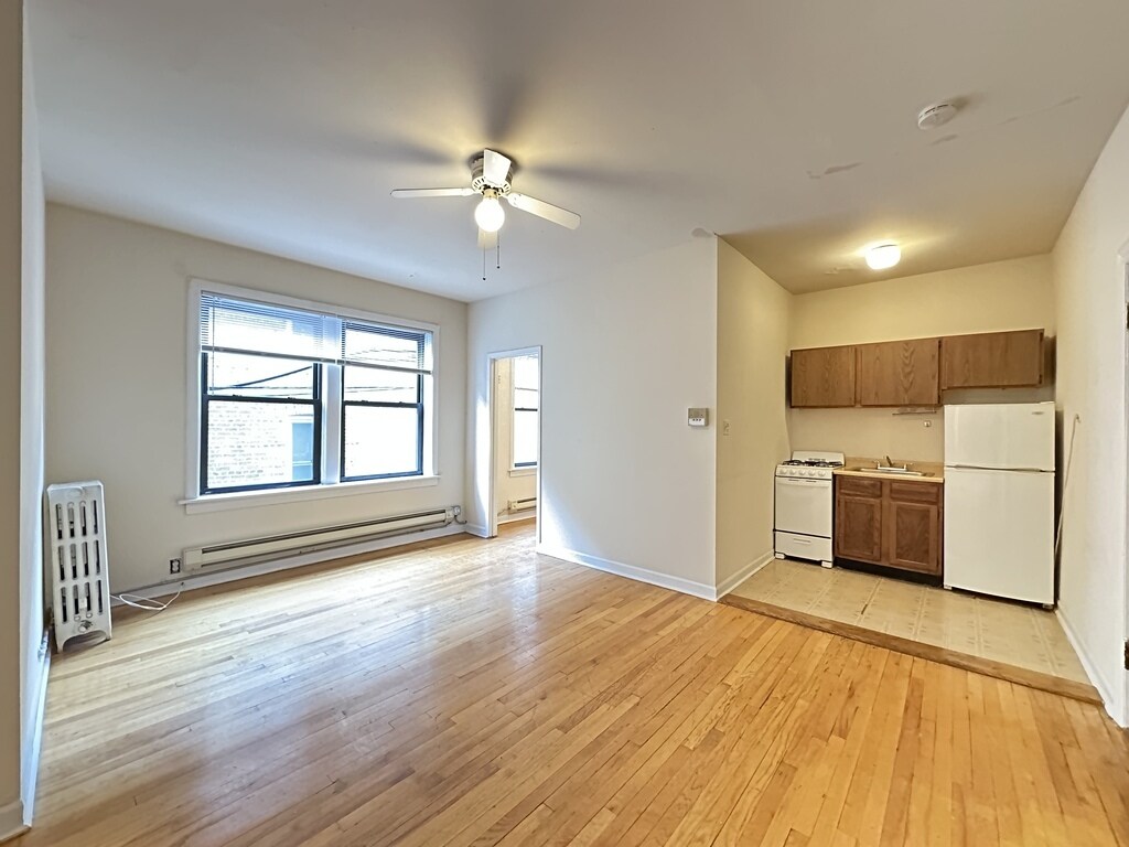 Building Photo - 1034 W George St