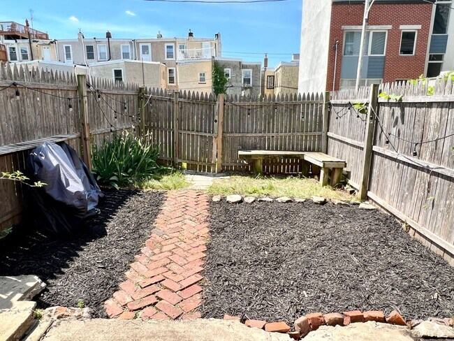 Building Photo - Beautiful 2-Bedroom Townhouse in Francisvi...