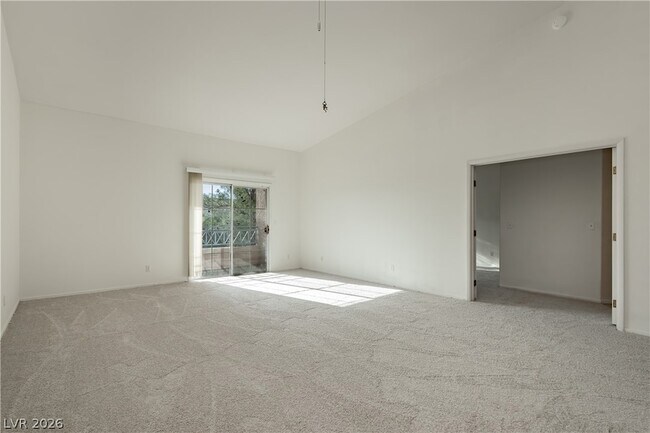 Building Photo - 301 Pine Haven St