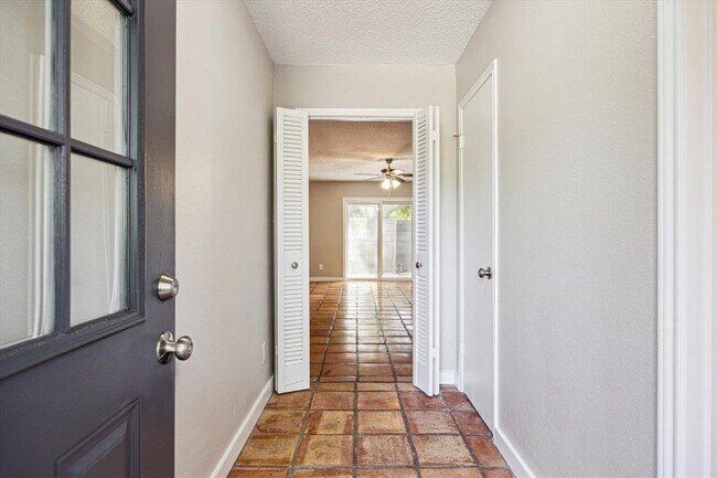 Primary Photo - 7900 Westheimer Rd