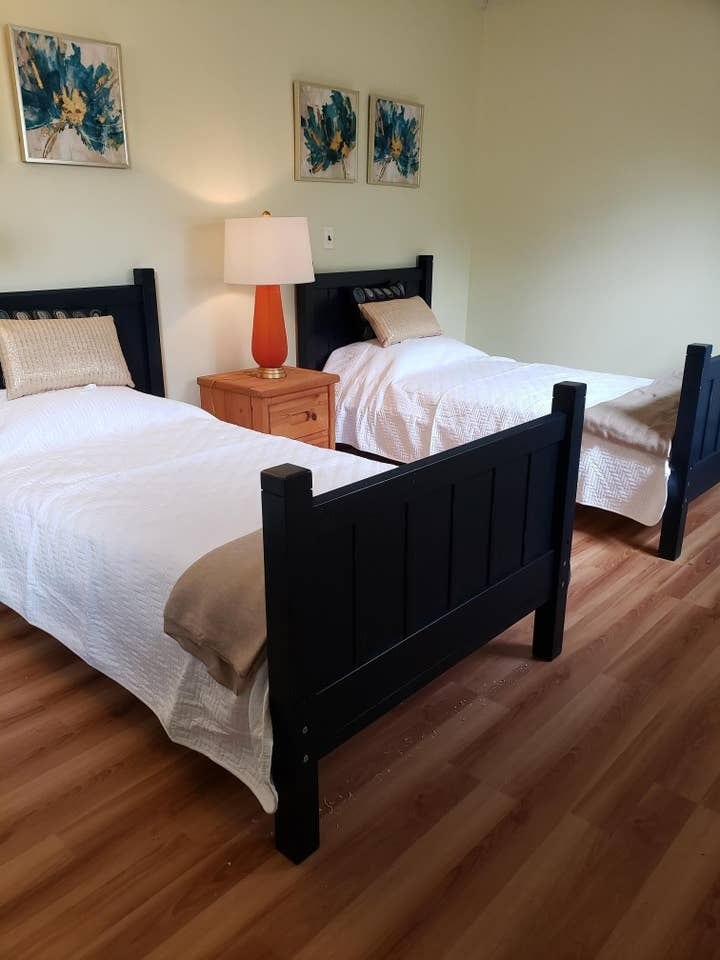 Building Photo - 261 Upper Ferry Rd