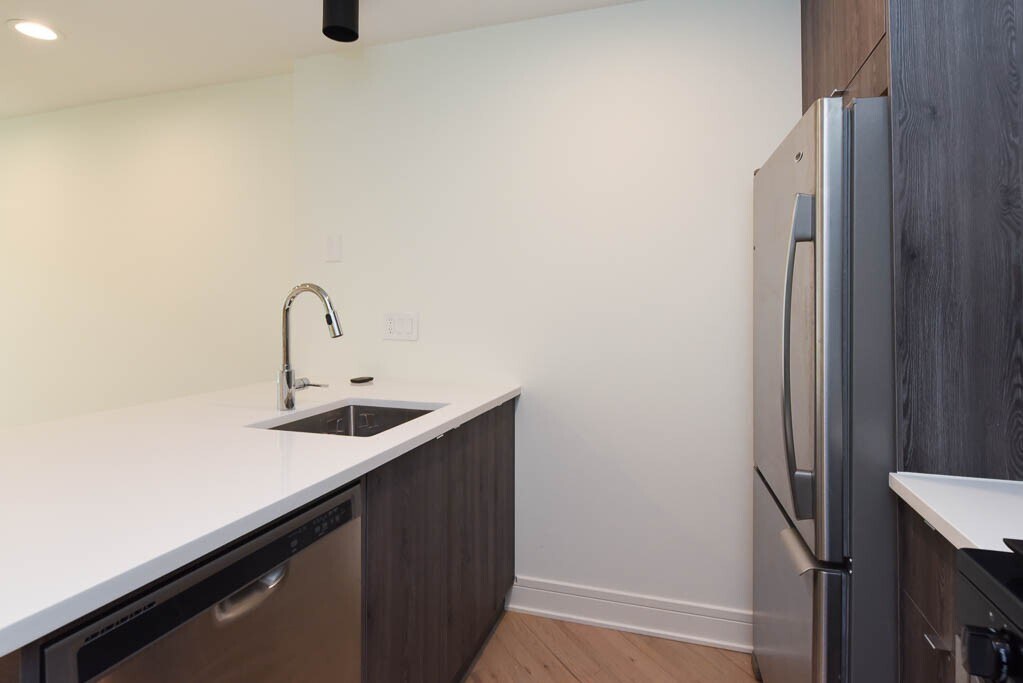 Building Photo - 843 W Grace St