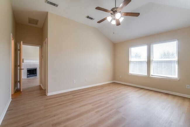 Building Photo - 8442 Rollins Bend Ln