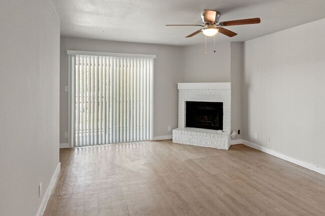 Interior Photo - The Canopy at South Congress