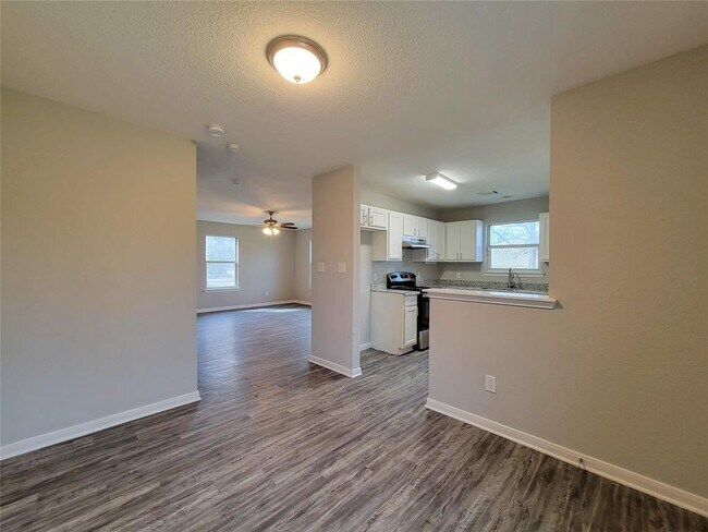 Building Photo - 617 Avenue I